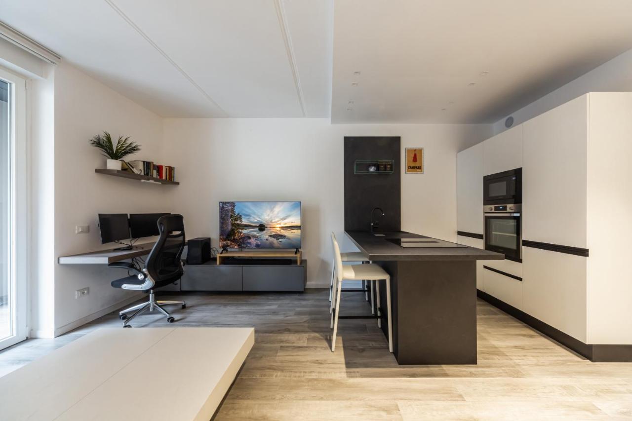 Comfy Apt With Private Parking & Balcony Milán Exteriér fotografie
